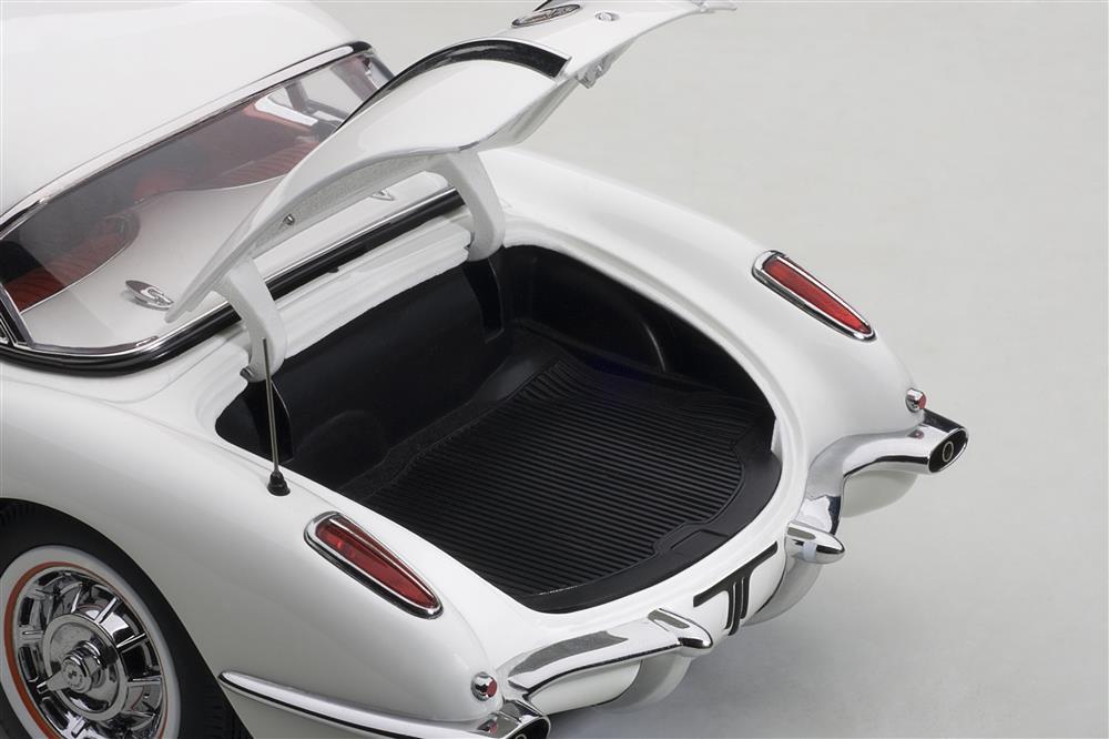 1958 Chevrolet Corvette Snowcrest White 1/18 Diecast Model Car by AutoArt