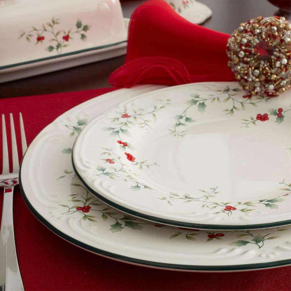Winterberry16 Piece Dinnerware Set, Service for 4