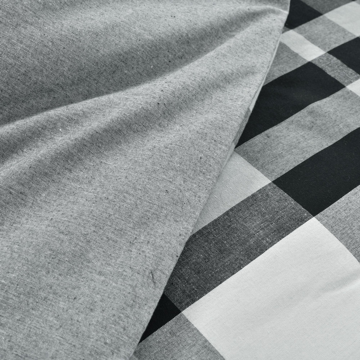 Lush Decor Farmhouse Yarn Dyed Plaid Eco-Friendly Recycled Cotton Reversible Comforter, King, Black/White, 5-Pc Set