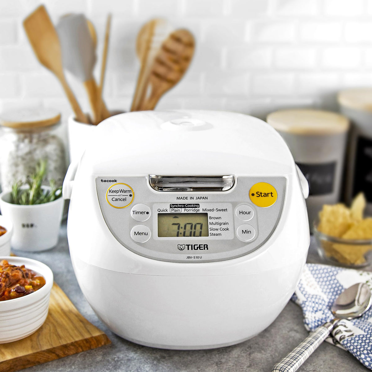JBV-S10U 5.5-Cup (Uncooked) Micom Rice Cooker and Warmer with Tacook Food Steamer CooTray Technology, White