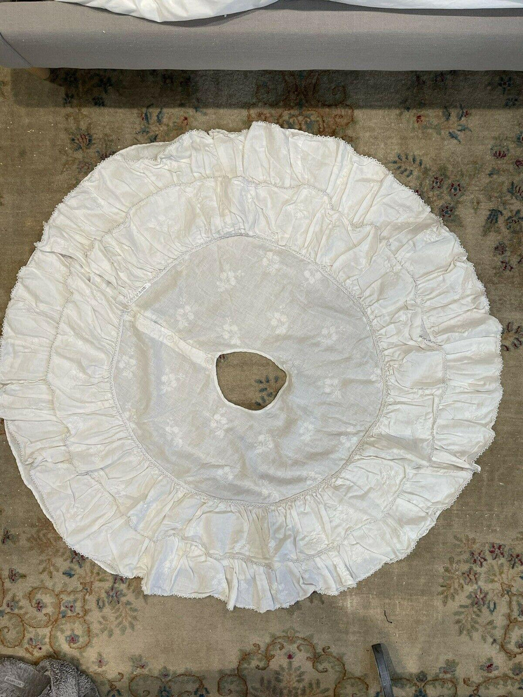 Rachel Ashwell SHABBY CHIC COUTURE Tree Skirt