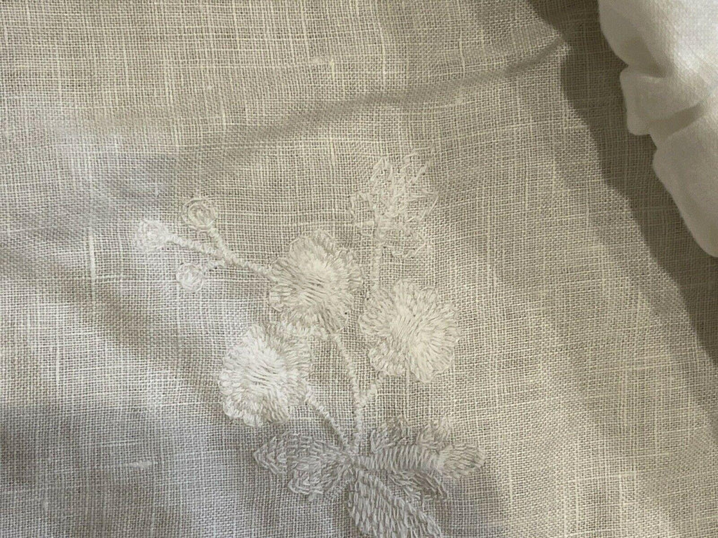 Rachel Ashwell SHABBY CHIC COUTURE Tree Skirt