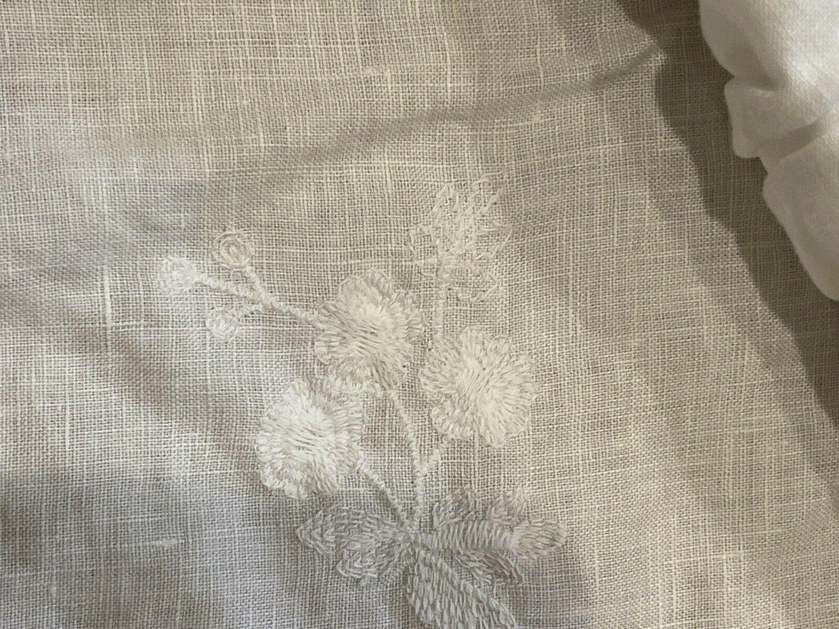 Rachel Ashwell SHABBY CHIC COUTURE Tree Skirt