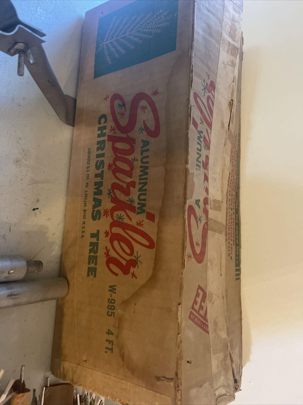 Sparkler Aluminum 4 Ft Christmas Tree Complete In Box W-995 / 49 Branches