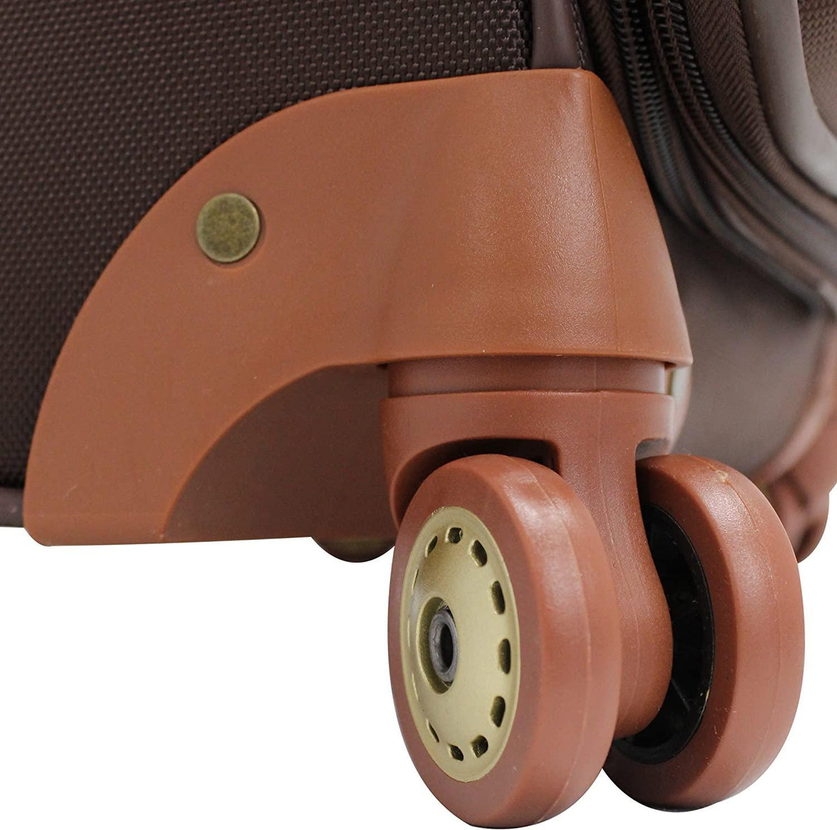 20 Inch 8 Wheel Spinner Carry-On, Chocolate Brown, One Size