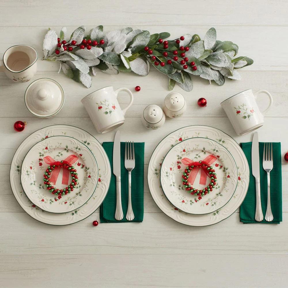 Winterberry16 Piece Dinnerware Set, Service for 4