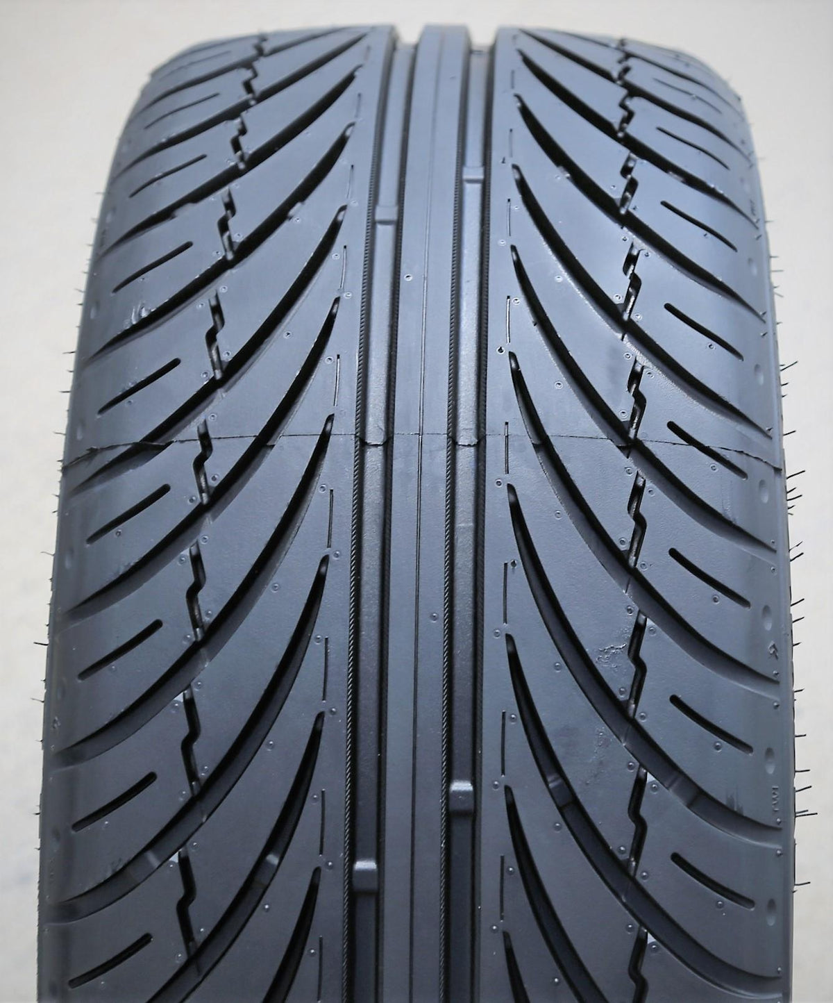 Venom Power Ragnarok Zero X 235/35R19 ZR 91W XL High Performance Tire