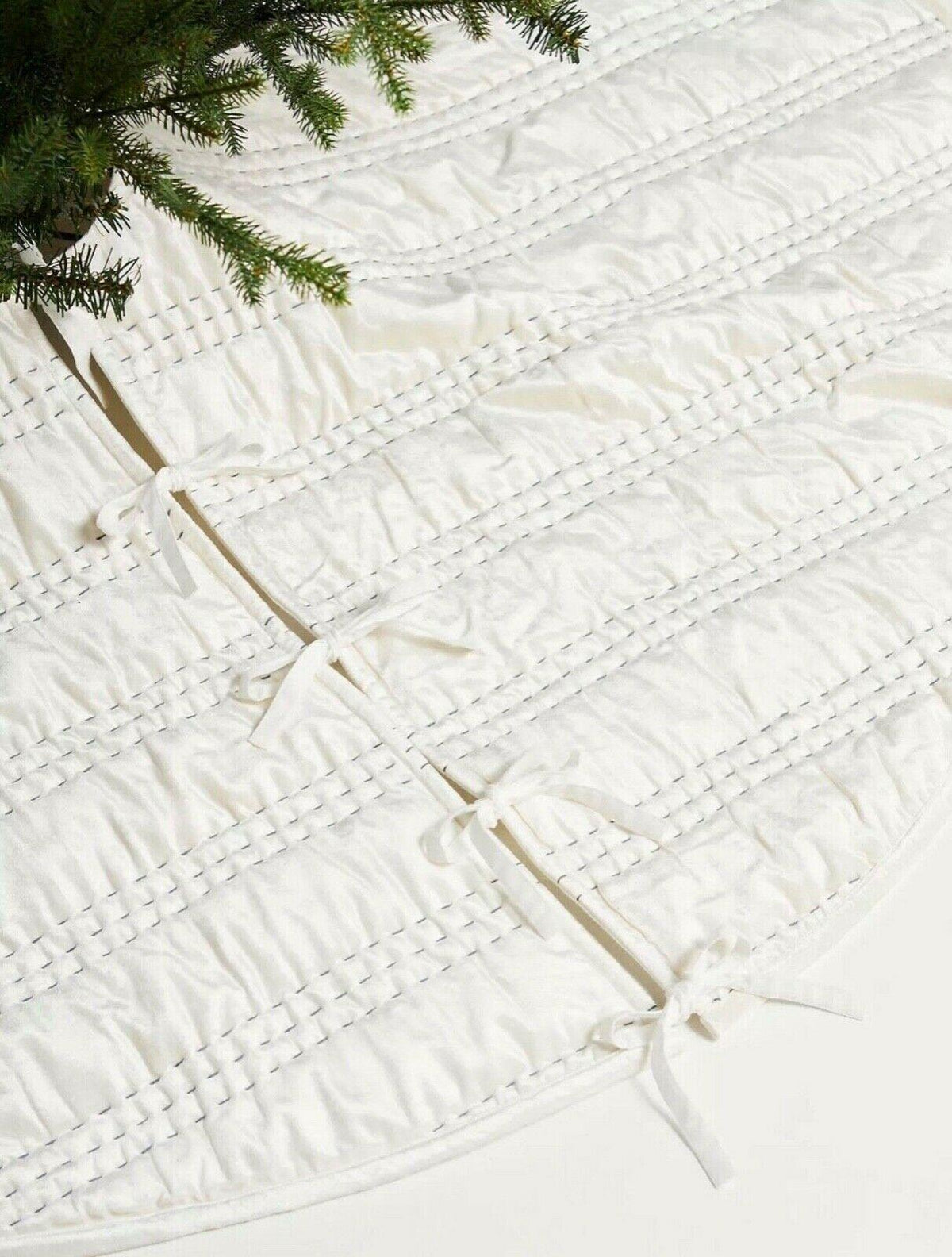 ANTHROPOLOGIE RORY VELVET KANTHA HEIRLOOM CHRISTMAS TREE SKIRT &amp; STOCIVORY