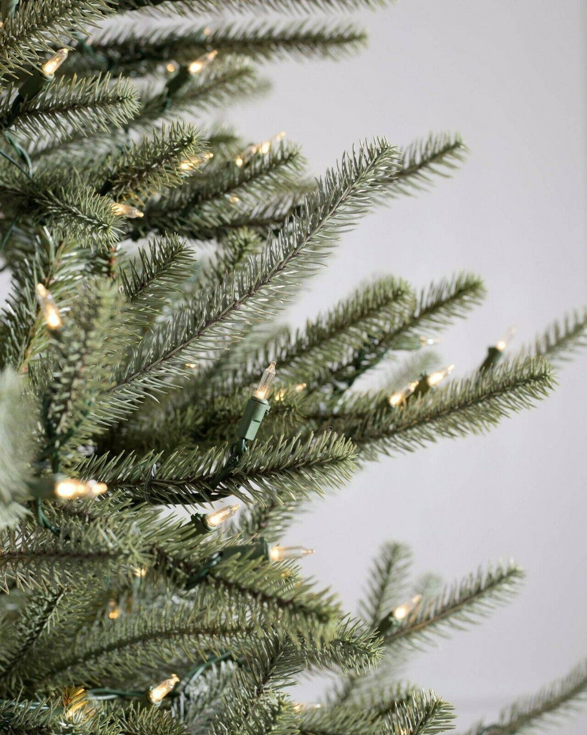 40% Balsam Hill Christmas Tree Sanibel Spruce Tree Candlelight Clear LED
