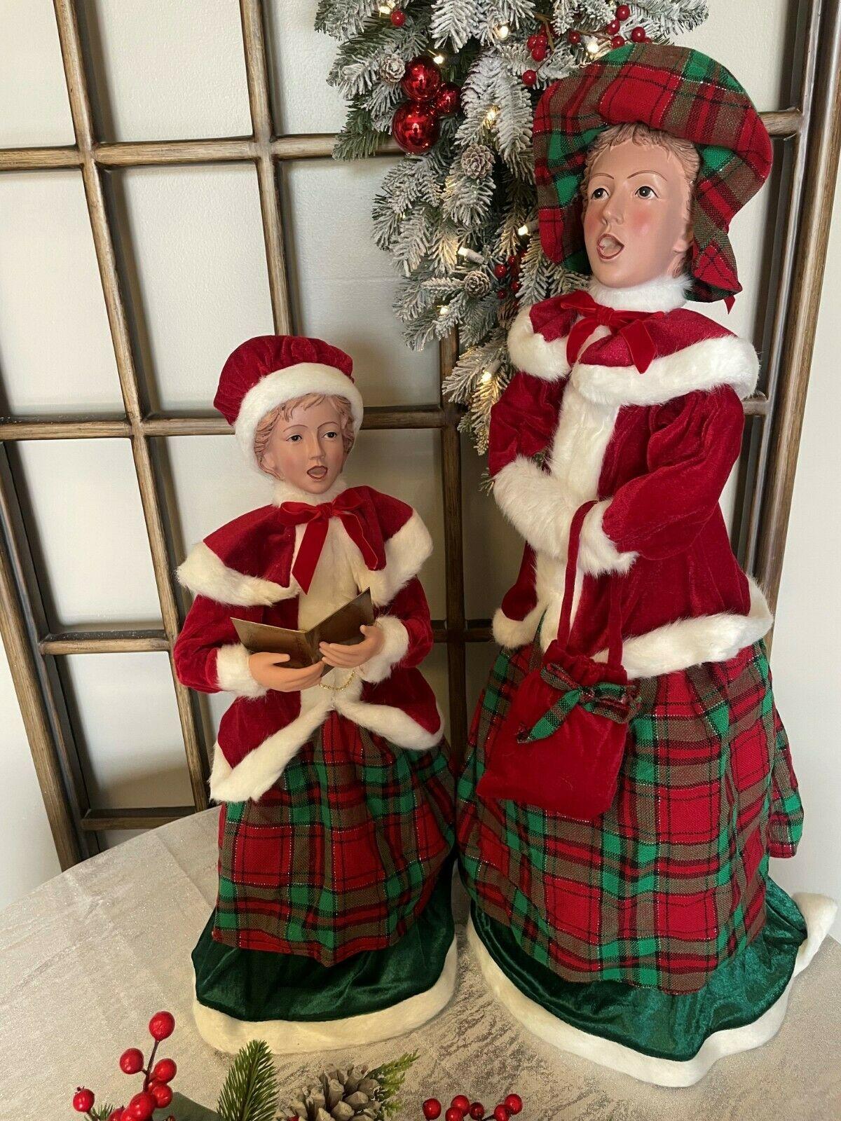 35" Plaid Velvet Caroler Family Set of 4