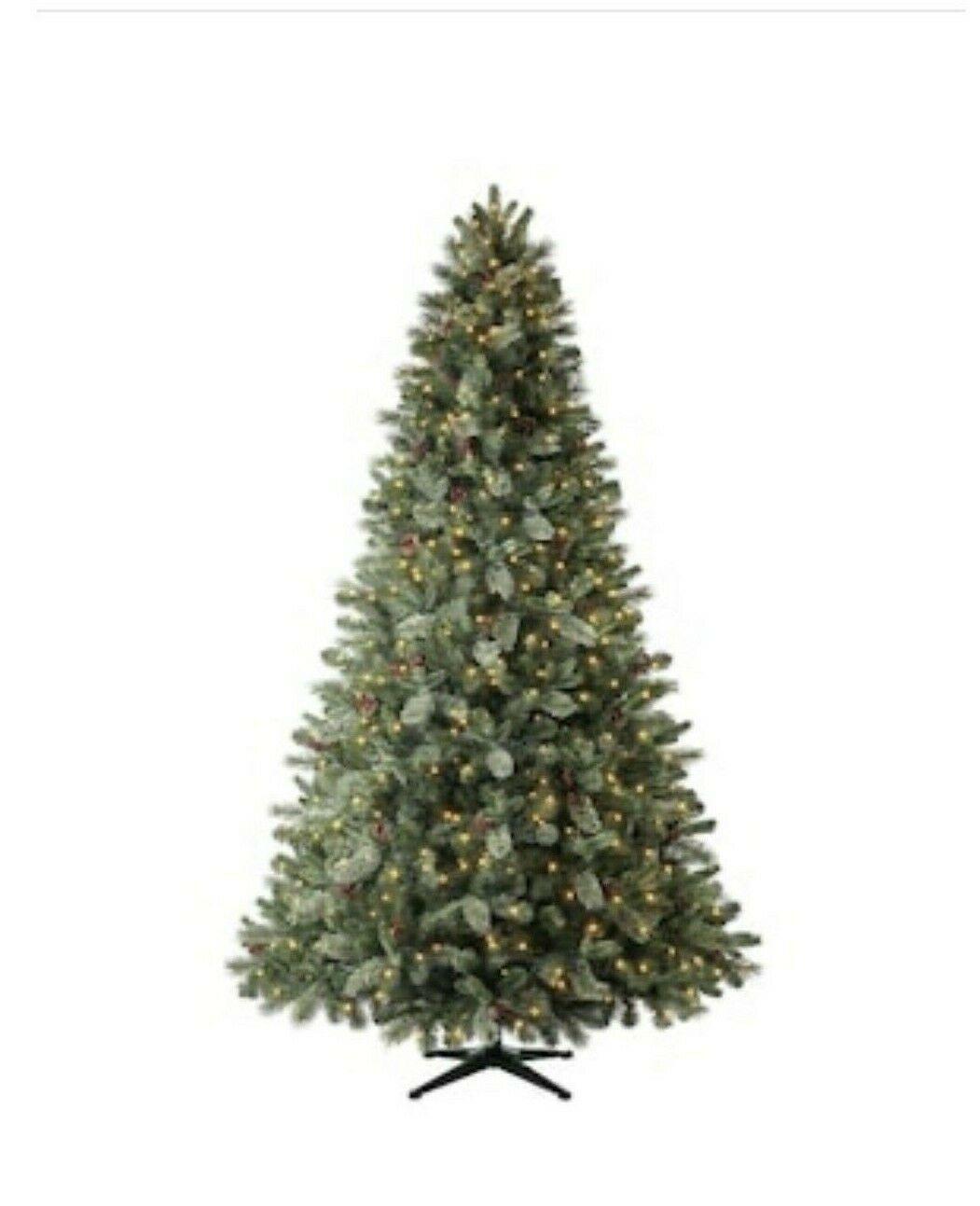 Home Accents Holiday 7.5 ft West LED Pre-Lit Artificial Christmas Tree