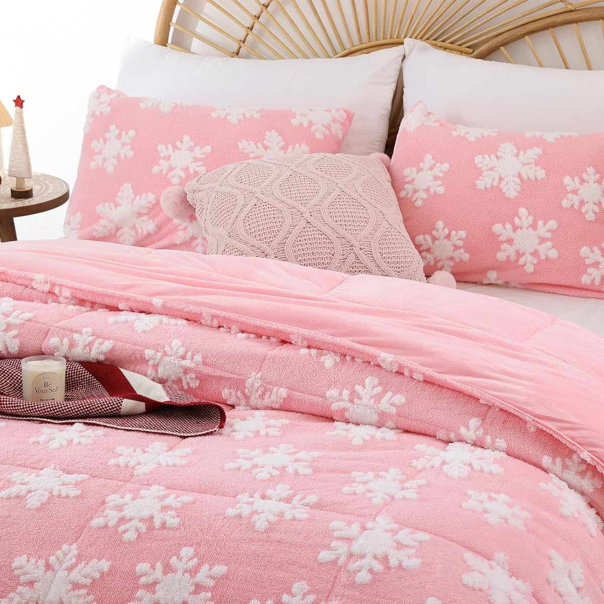 JANZAA Christmas Bedding Duvet Cover Queen Pink Duvet Cover Queen with White Snowflake Stereoscopic 3 Pieces with Zipper Closure 4 Ties Velvet and Soft