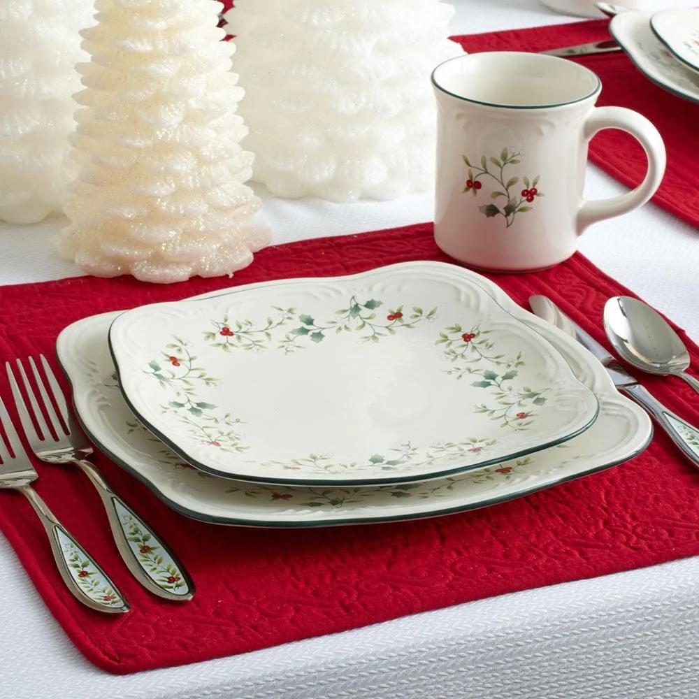 WinterberrySet of 4 Square Salad Plates