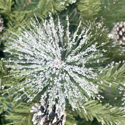 7.4ft Christmas Tree, Easy Assembly, For Indoor And Outdoor Use.