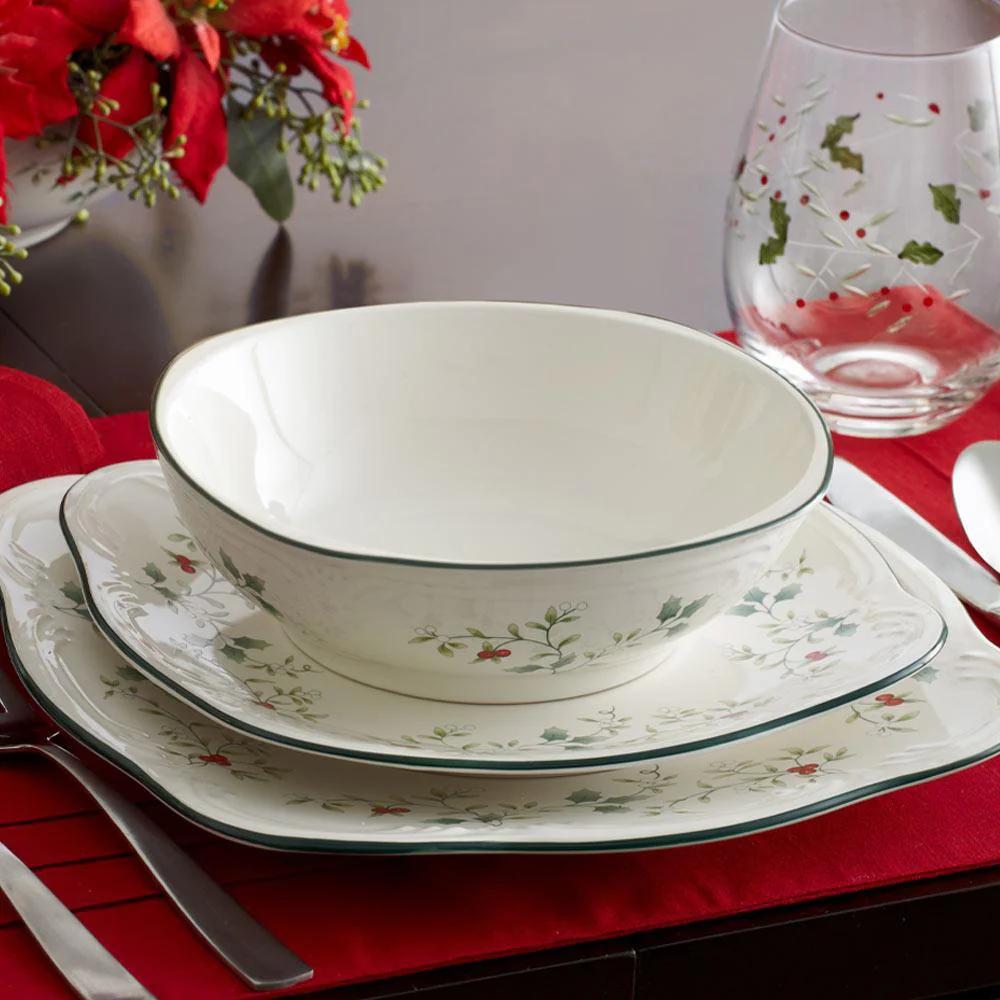 WinterberrySet of 4 Square Soup Cereal Bowls