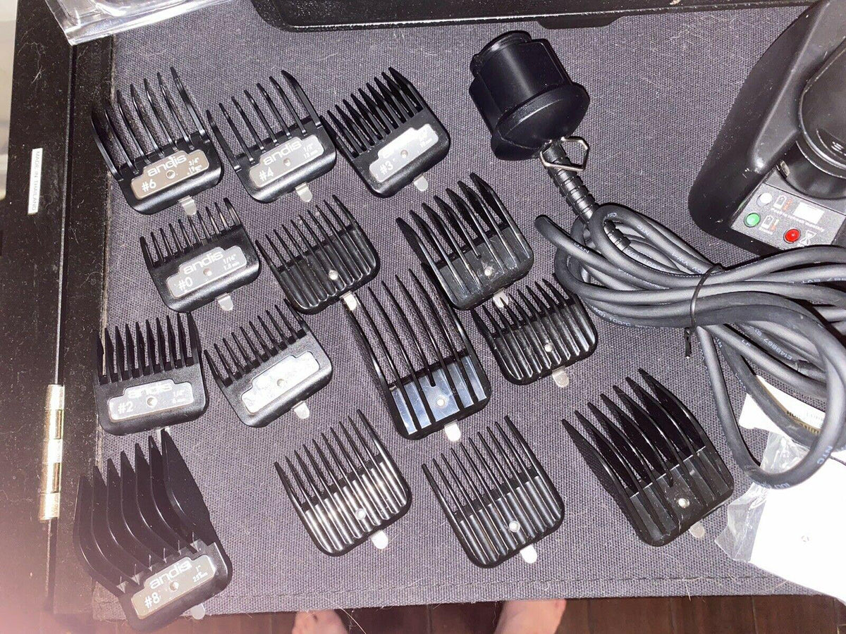Andis BGRC Professional Clipper W/ Charging Dock and Power Cord EUC