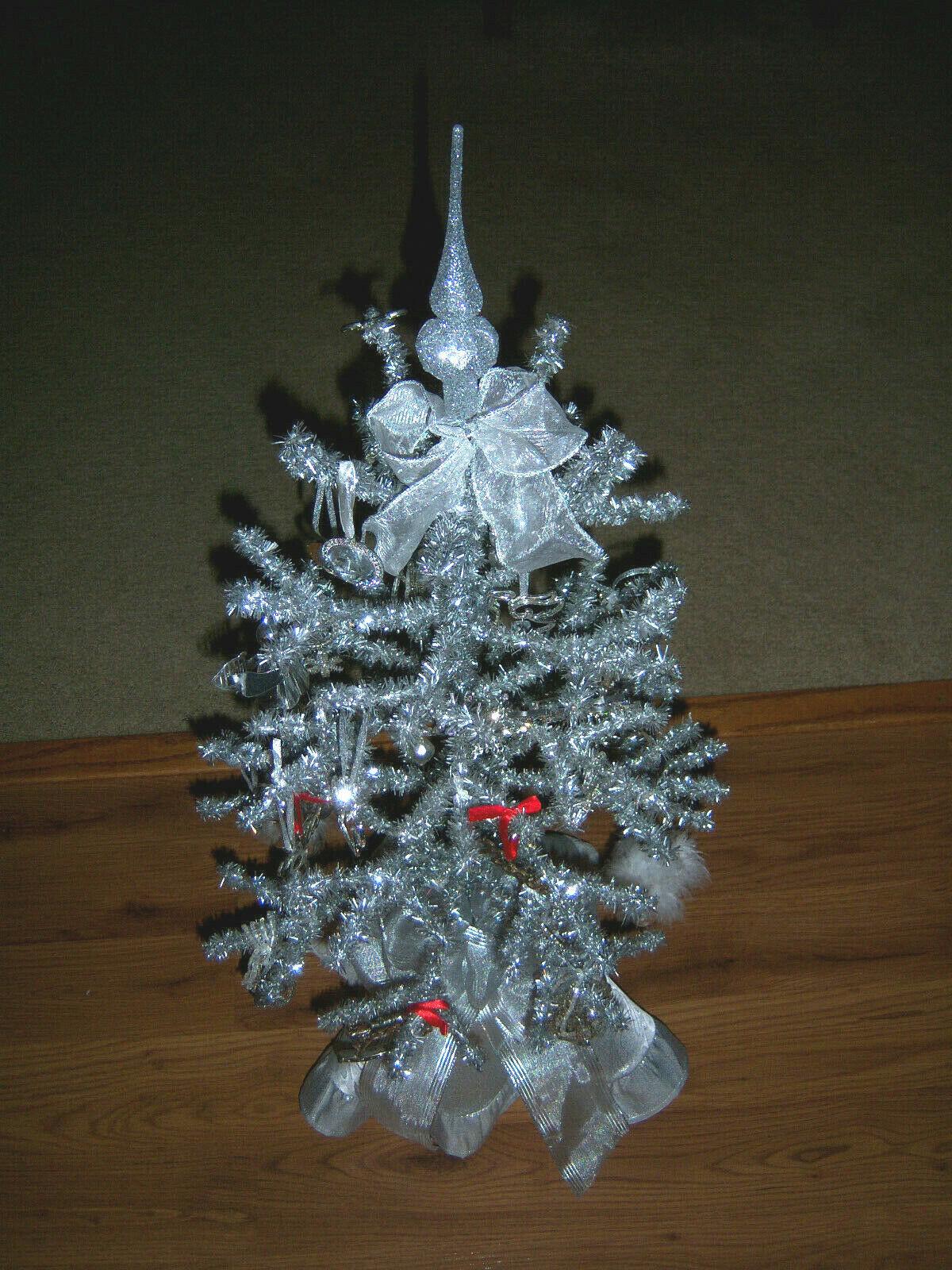 PRETTY RETRO 3 FT VTG WIRED TINSEL SILVER FEATHER STYLE XMAS TREE ORNAMENTS