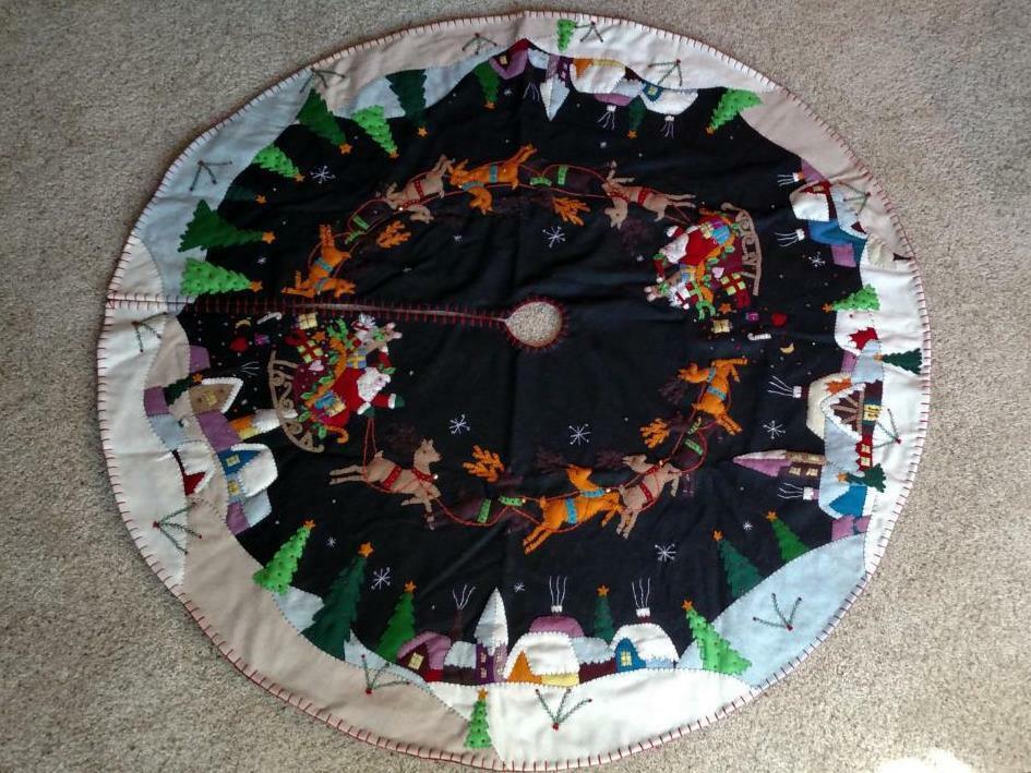46 - 47" Hand made Wool SANTA SLEIGH REINDEER Scene CHRISTMAS TREE SKIRT